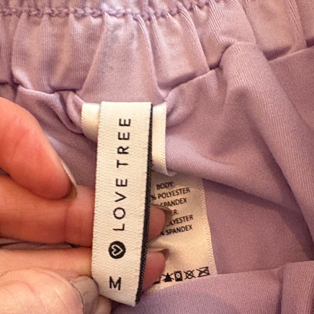 Lavender Love Tree Shorts‎ Size Juniors Medium Like New - Picture 2 of 3
